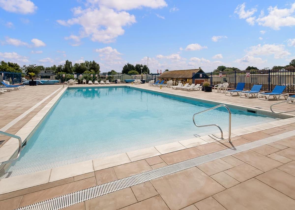 Riverside Caravan Holiday park *