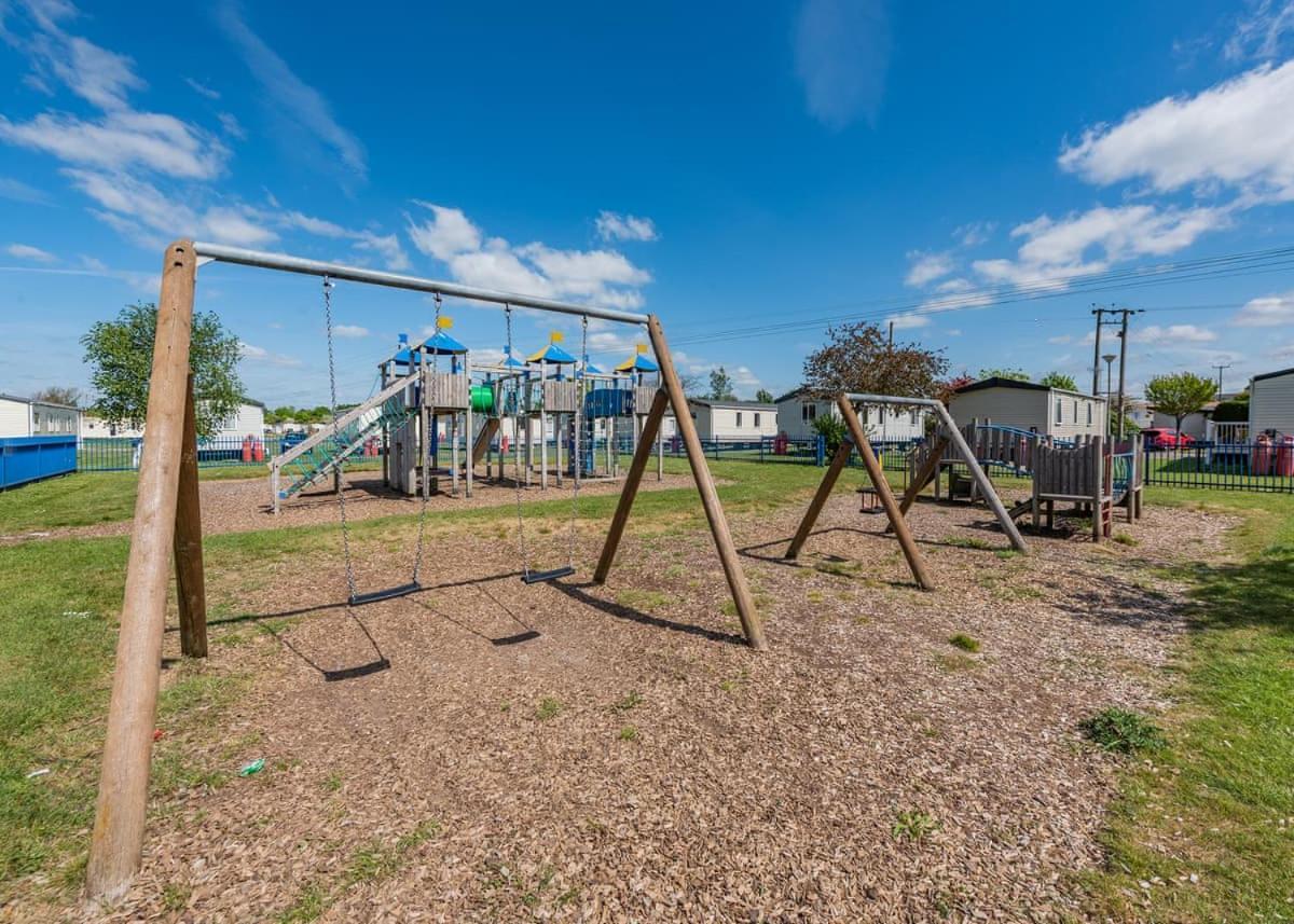 Holiday park Riverside Caravan *