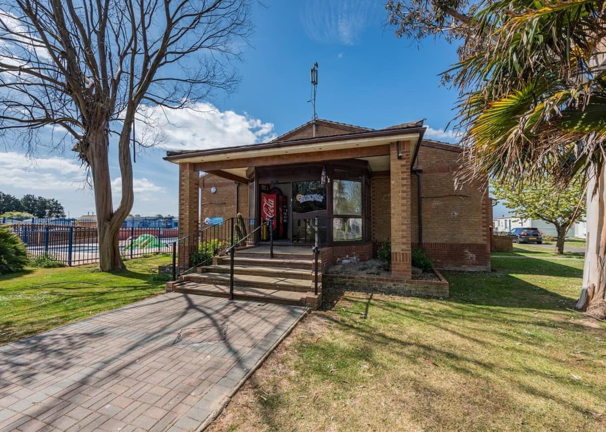 Riverside Caravan * Bognor Regis
